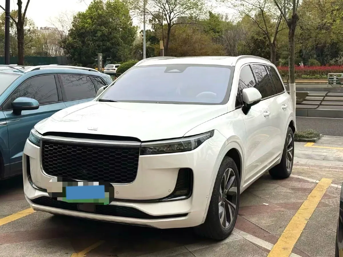 2021 Li ONE Range Extended 131HP REEV 40.5KWH,autocango,china used car exporter,china ev exporter,chinese used car exporter,chinese used ev exporter