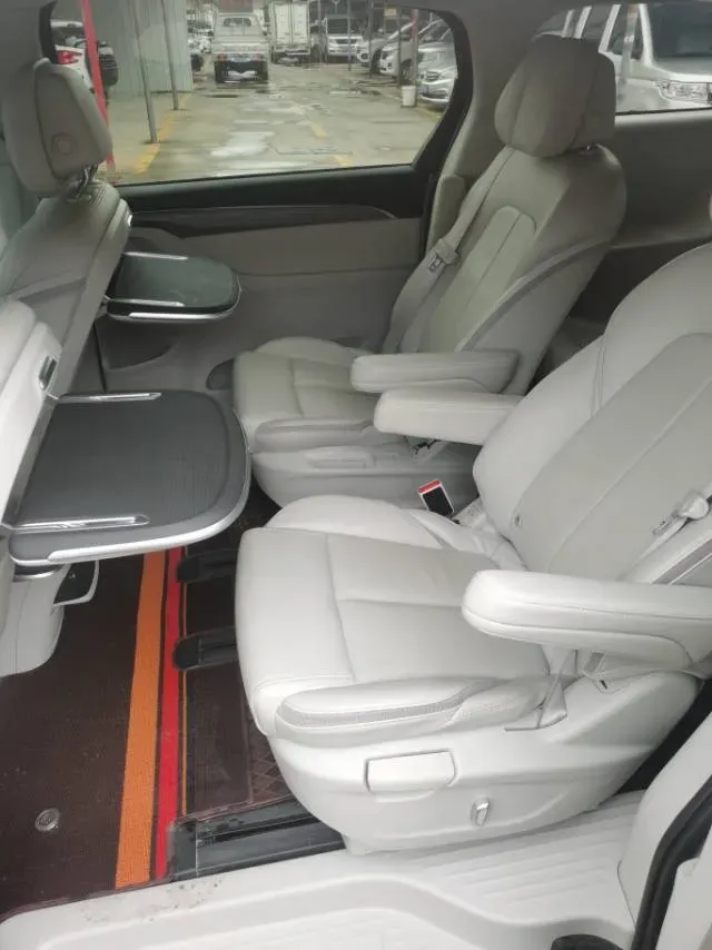 2023 Buick GL8 2.0T 237HP L4 9AT,autocango,china used car exporter,china ev exporter,chinese used car exporter,chinese used ev exporter