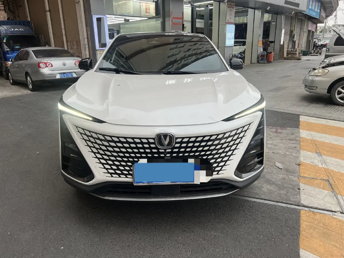 2022 ChangAn UNI-T 1.5T 188HP L4 7DCT,autocango,china used car exporter,china ev exporter,chinese used car exporter,chinese used ev exporter