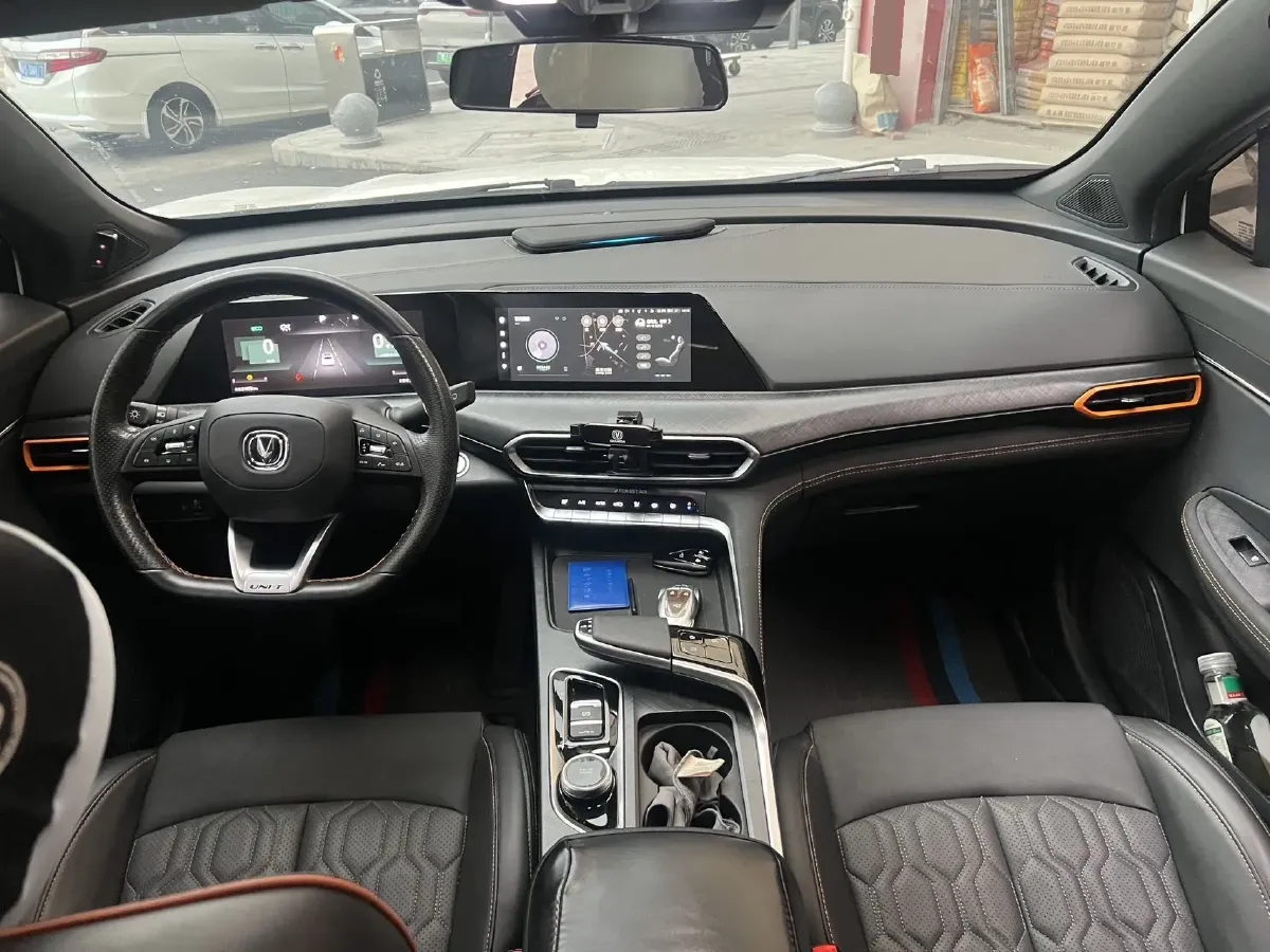 2022 ChangAn UNI-T 1.5T 188HP L4 7DCT,autocango,china used car exporter,china ev exporter,chinese used car exporter,chinese used ev exporter