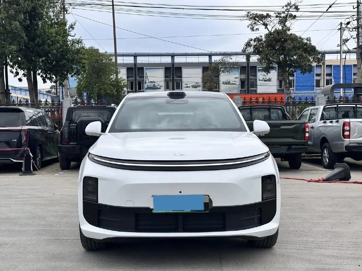 2024 Li L6 Range Extended 154HP L4 REEV 36.8KWH,autocango,china used car exporter,china ev exporter,chinese used car exporter,chinese used ev exporter