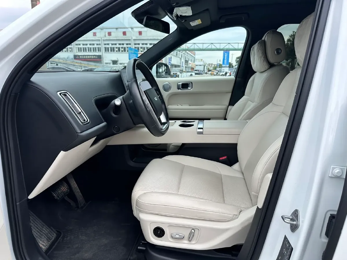 2024 Li L6 Range Extended 154HP L4 REEV 36.8KWH,autocango,china used car exporter,china ev exporter,chinese used car exporter,chinese used ev exporter