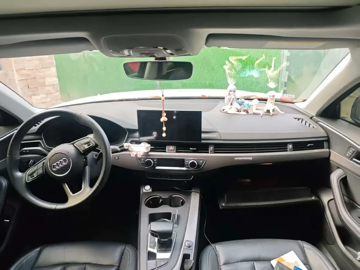 2020 Audi A4L 2.0T 190HP L4 7DCT,autocango,china used car exporter,china ev exporter,chinese used car exporter,chinese used ev exporter