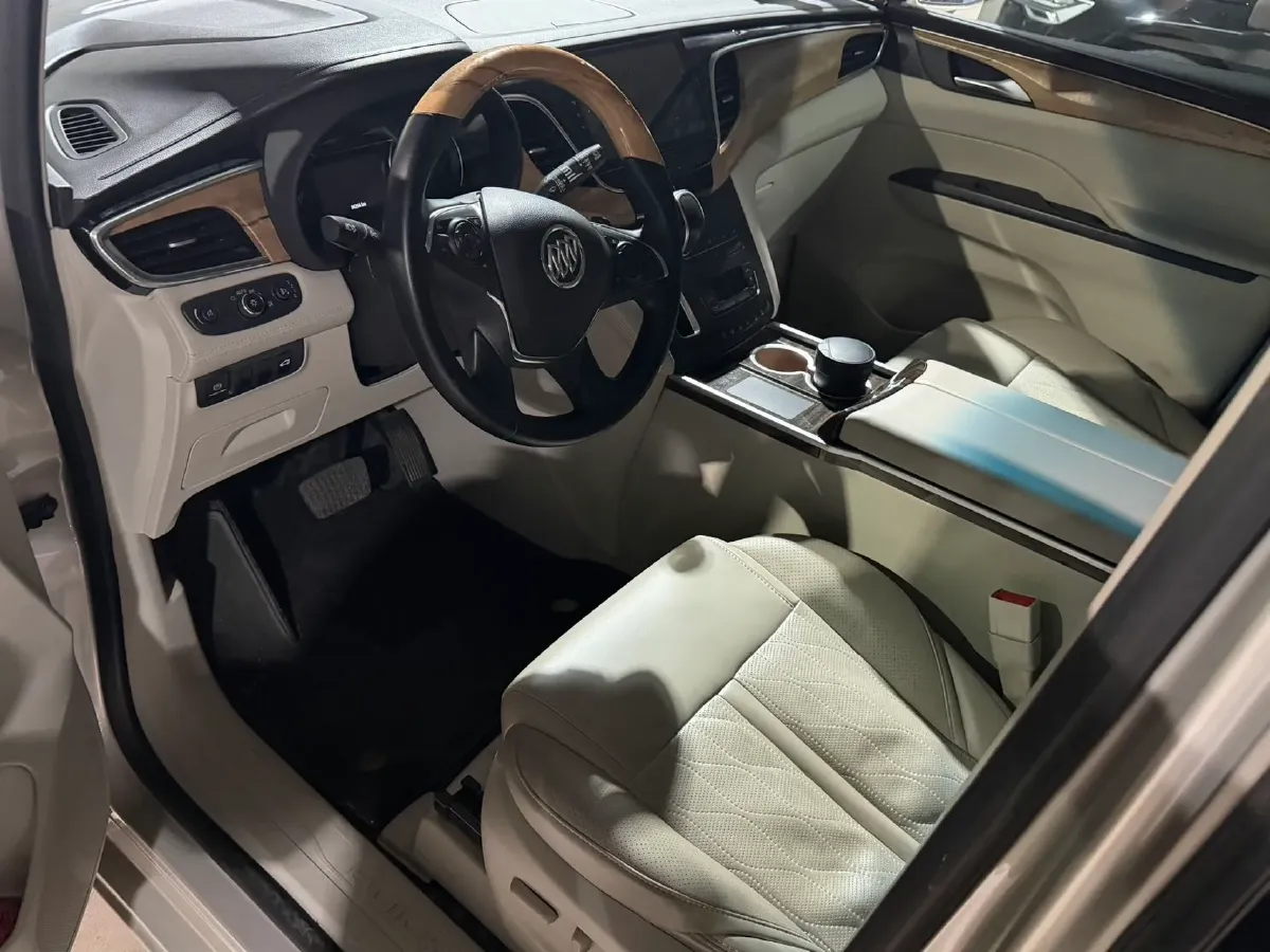 2018 Buick GL8 2.0T 260HP L4 6AT,autocango,china used car exporter,china ev exporter,chinese used car exporter,chinese used ev exporter