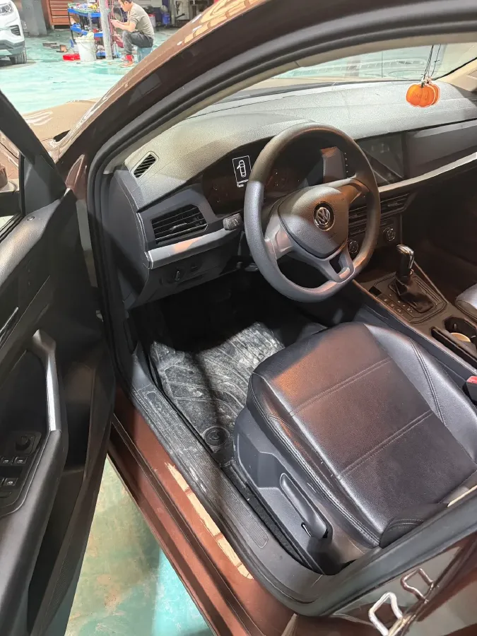 2018 Landwind XiaoYao 1.5T 163HP L4 CVT,autocango,china used car exporter,china ev exporter,chinese used car exporter,chinese used ev exporter