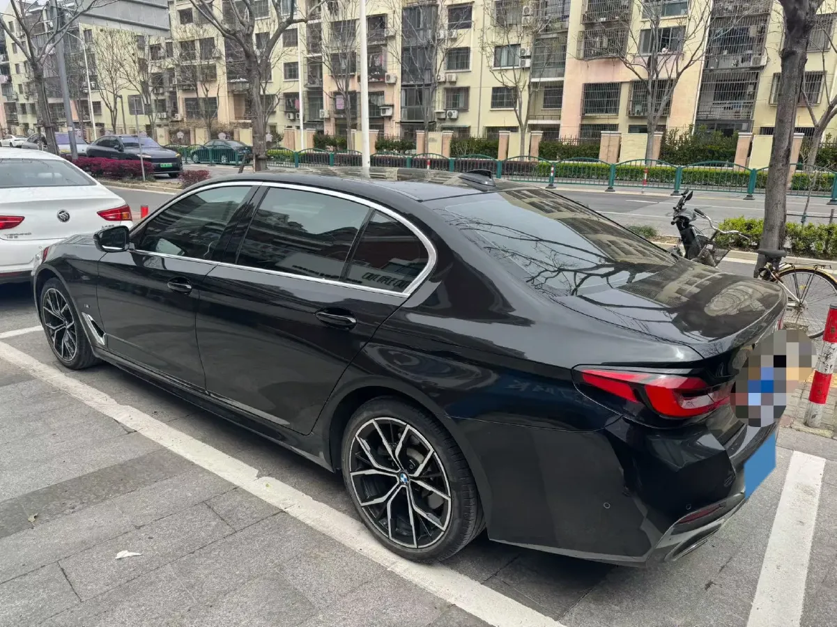 2023 BMW 5 Series 2.0T 245HP L4 8AT,autocango,china used car exporter,china ev exporter,chinese used car exporter,chinese used ev exporter