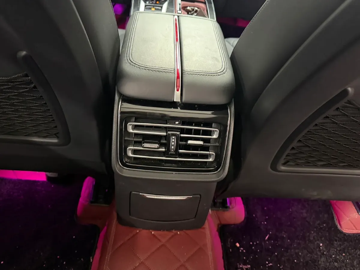 2023 HongQi HS5 2.0T 252HP L4 8AT,autocango,china used car exporter,china ev exporter,chinese used car exporter,chinese used ev exporter