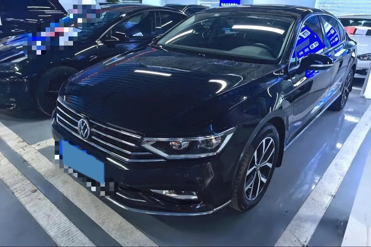2020 Volkswagen Magotan 2.0T 186HP L4 7DCT,autocango,china used car exporter,china ev exporter,chinese used car exporter,chinese used ev exporter