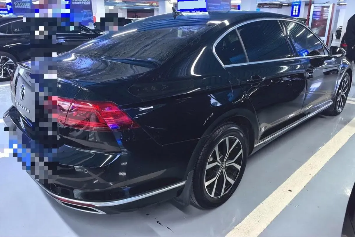 2020 Volkswagen Magotan 2.0T 186HP L4 7DCT,autocango,china used car exporter,china ev exporter,chinese used car exporter,chinese used ev exporter