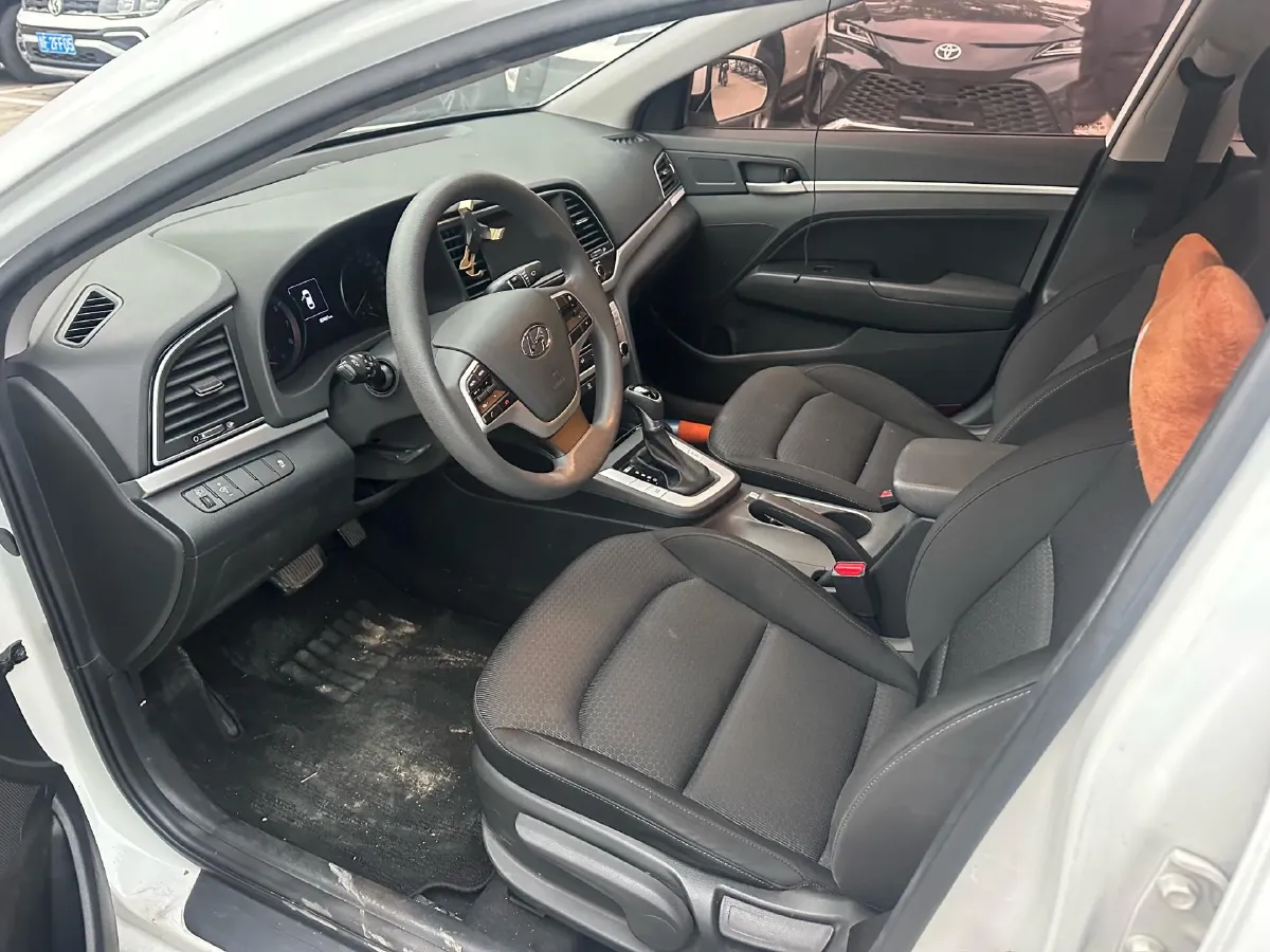 2016 Hyundai Elantra 1.6L 130HP L4 6AT,autocango,china used car exporter,china ev exporter,chinese used car exporter,chinese used ev exporter