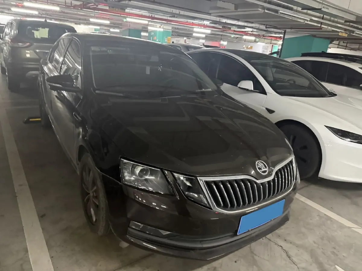 2019 Skoda Octavia 1.5L 116HP L4 6AT,autocango,china used car exporter,china ev exporter,chinese used car exporter,chinese used ev exporter