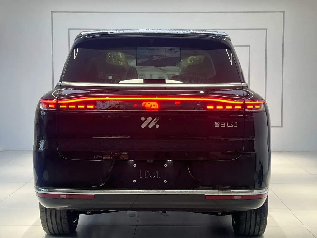 2026 IM LS9 REEV 155HP REEV,autocango,china used car exporter,china ev exporter,chinese used car exporter,chinese used ev exporter