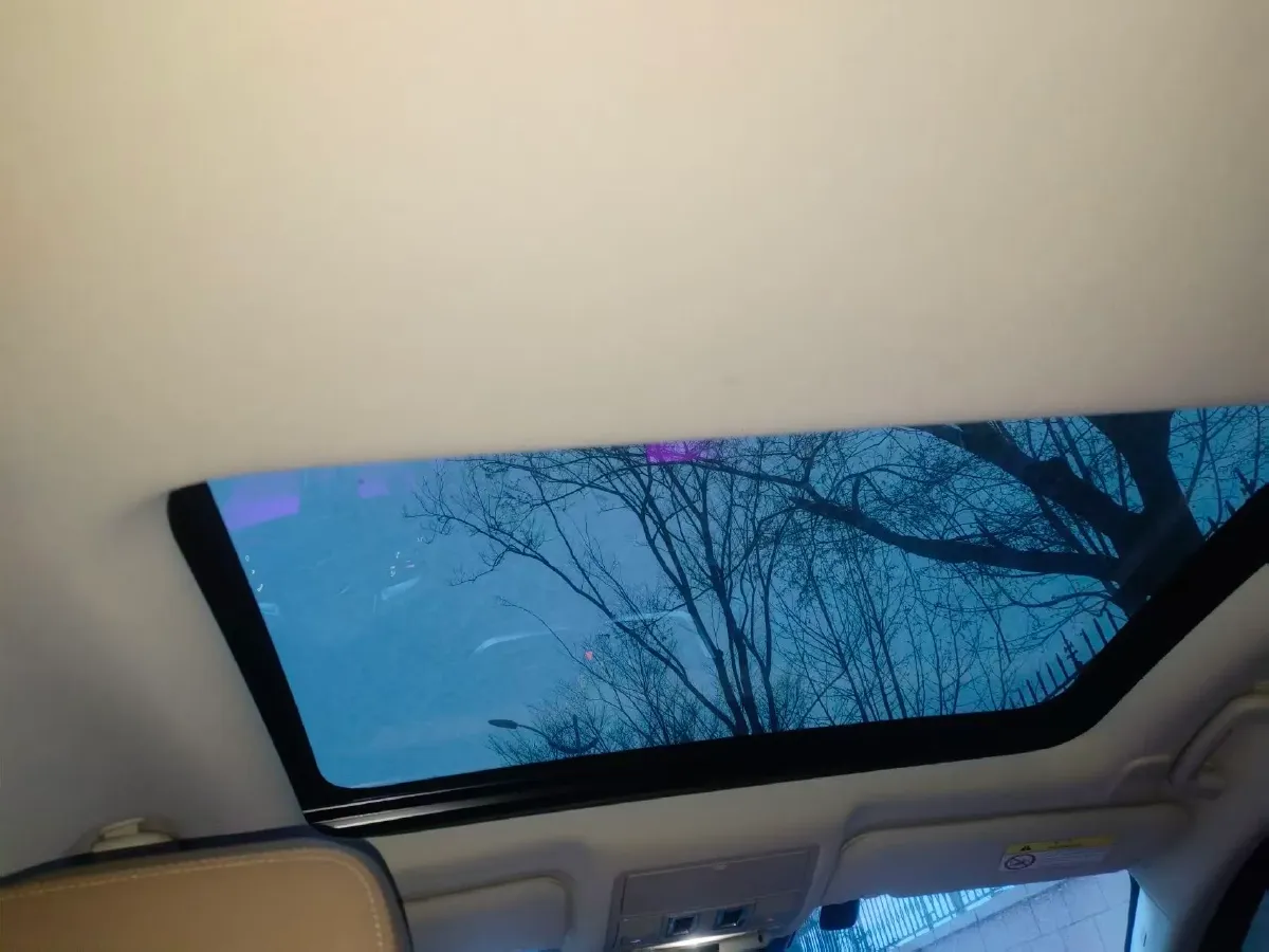 2023 Jaguar XFL 2.0T 250HP L4 8AT,autocango,china used car exporter,china ev exporter,chinese used car exporter,chinese used ev exporter