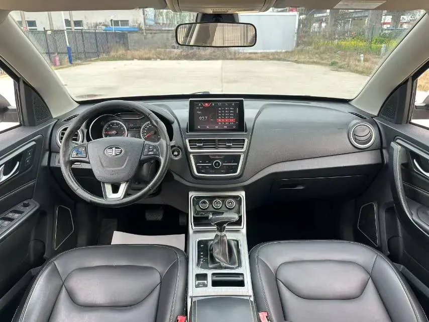 2019 Bestune X40 1.6L 114HP L4 6AT,autocango,china used car exporter,china ev exporter,chinese used car exporter,chinese used ev exporter