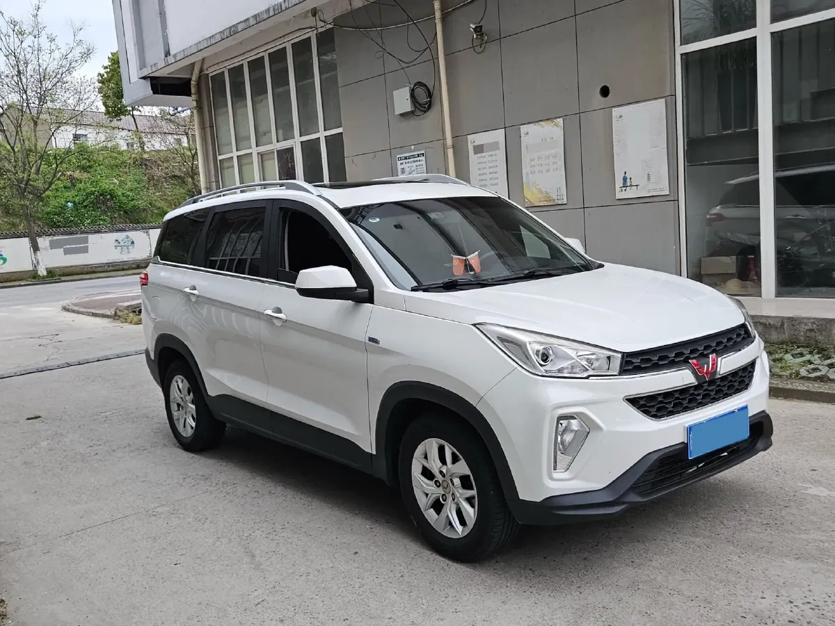 2018 WuLing HongGuang S3 1.5T 150HP L4 6MT,autocango,china used car exporter,china ev exporter,chinese used car exporter,chinese used ev exporter