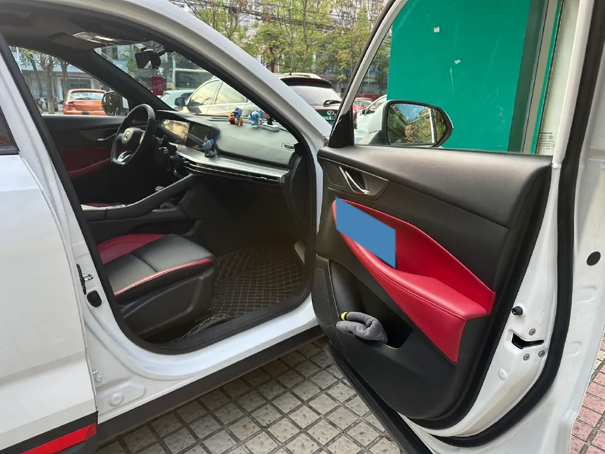 2021 ChangAn CS35 Plus 1.4T 160HP L4 7DCT,autocango,china used car exporter,china ev exporter,chinese used car exporter,chinese used ev exporter