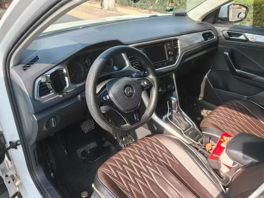 2020 Volkswagen T-Roc 1.4T 131HP L4 7DCT,autocango,china used car exporter,china ev exporter,chinese used car exporter,chinese used ev exporter