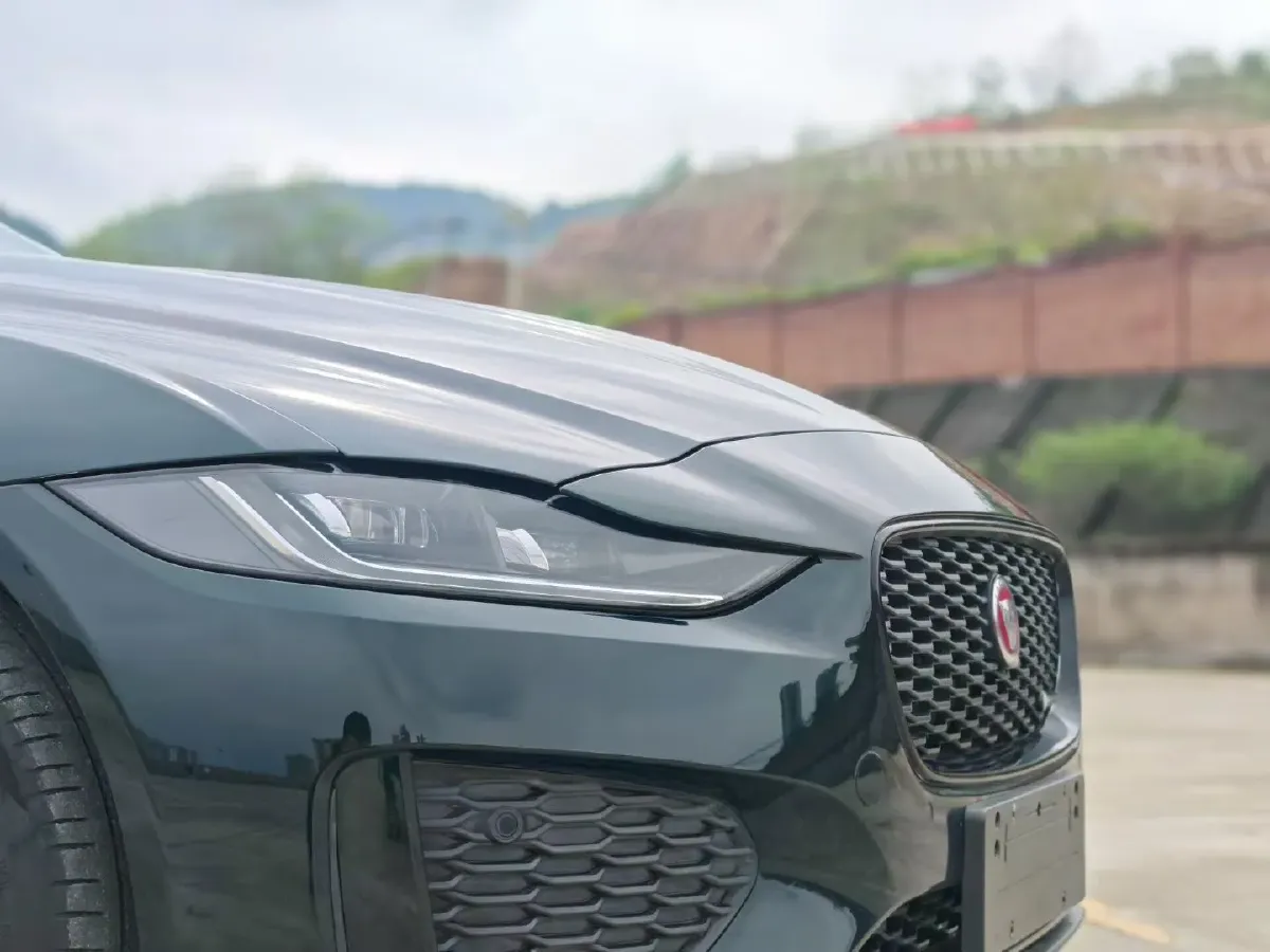 2023 Jaguar XEL 2.0T 250HP L4 8AT,autocango,china used car exporter,china ev exporter,chinese used car exporter,chinese used ev exporter