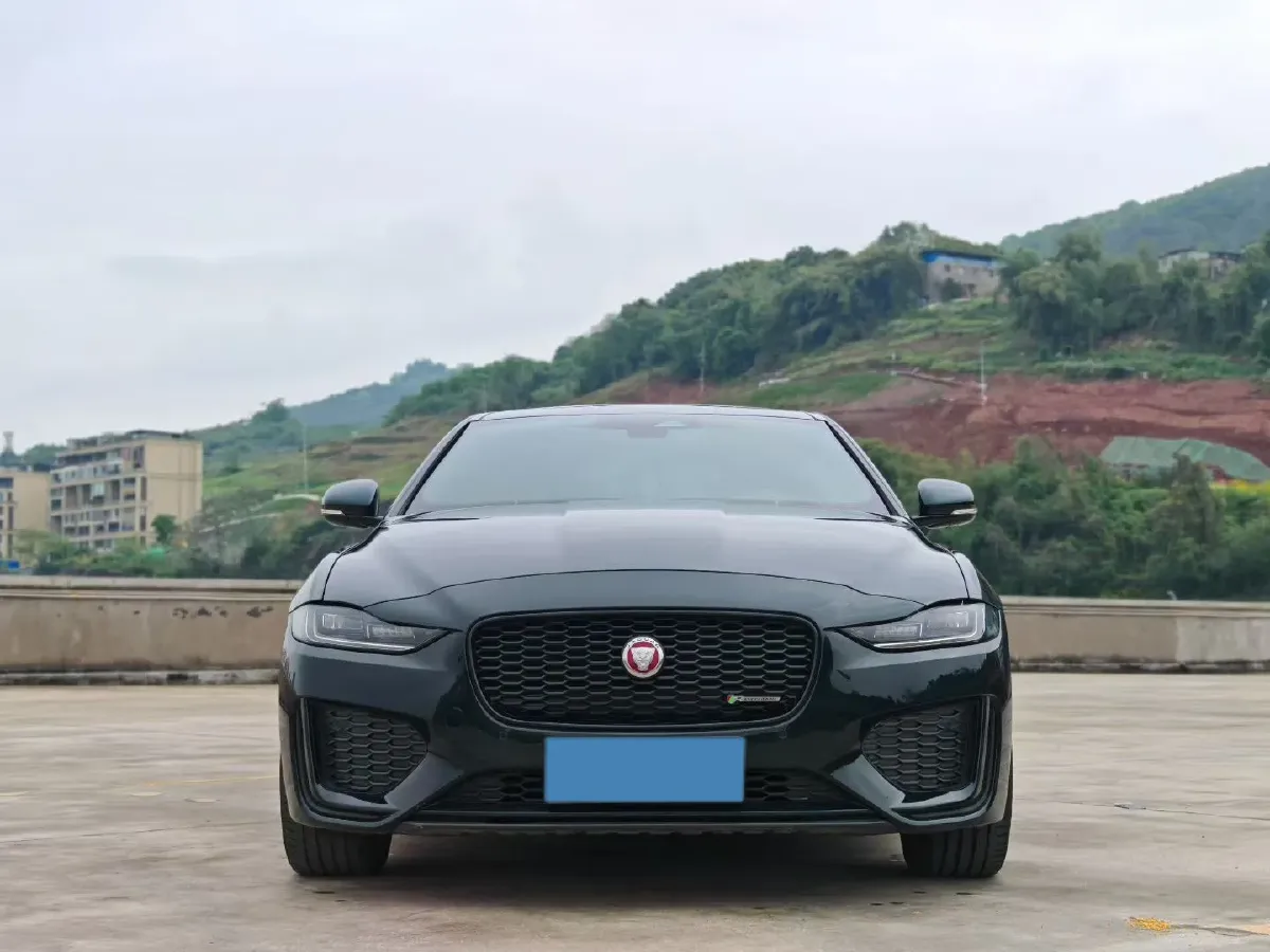 2023 Jaguar XEL 2.0T 250HP L4 8AT,autocango,china used car exporter,china ev exporter,chinese used car exporter,chinese used ev exporter