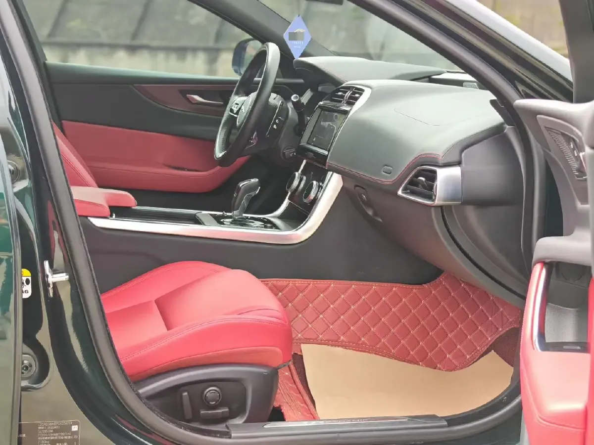 2023 Jaguar XEL 2.0T 250HP L4 8AT,autocango,china used car exporter,china ev exporter,chinese used car exporter,chinese used ev exporter