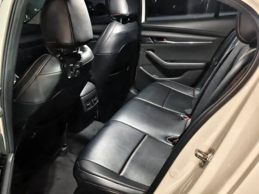 2020 Mazda 3 Axela 2.0L 158HP L4 6AT,autocango,china used car exporter,china ev exporter,chinese used car exporter,chinese used ev exporter