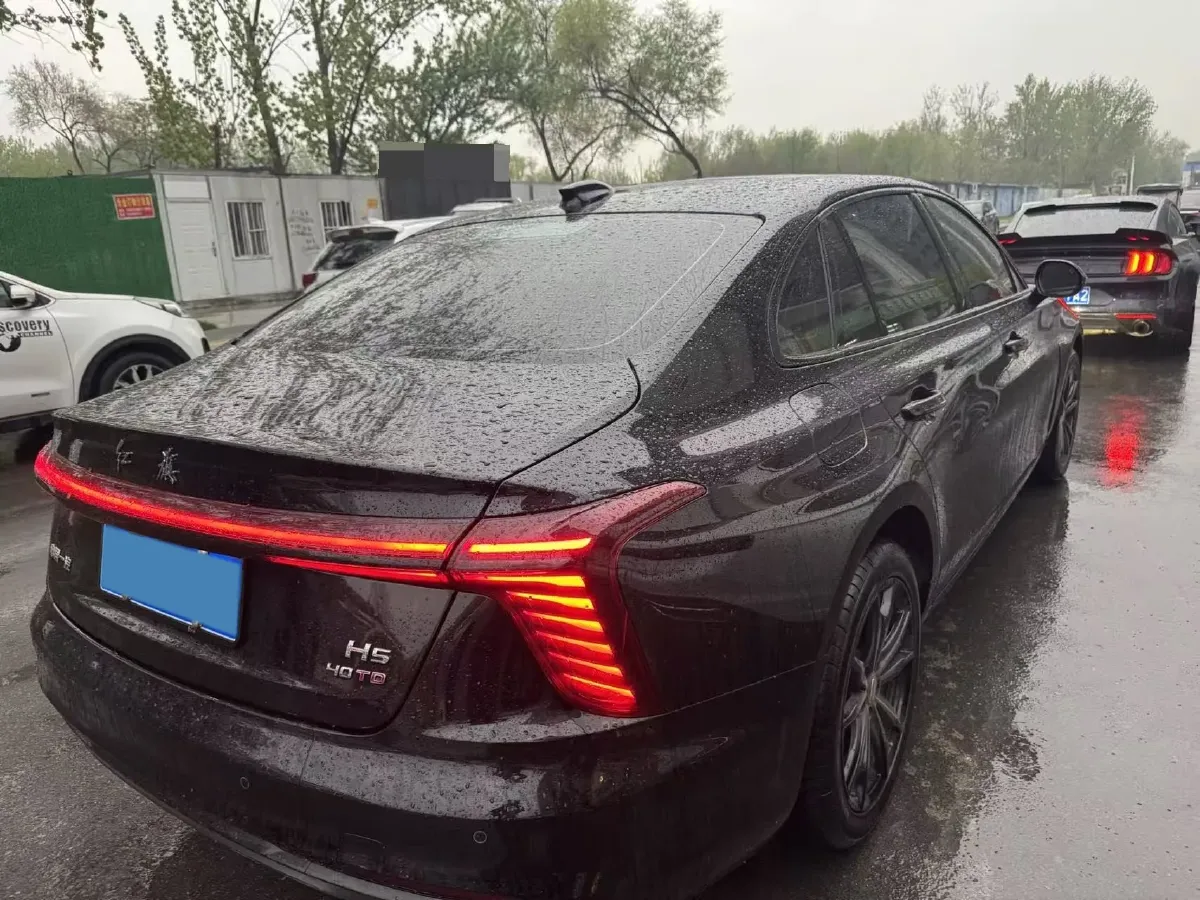 2025 HongQi H5 2.0T 224HP L4 8AT,autocango,china used car exporter,china ev exporter,chinese used car exporter,chinese used ev exporter