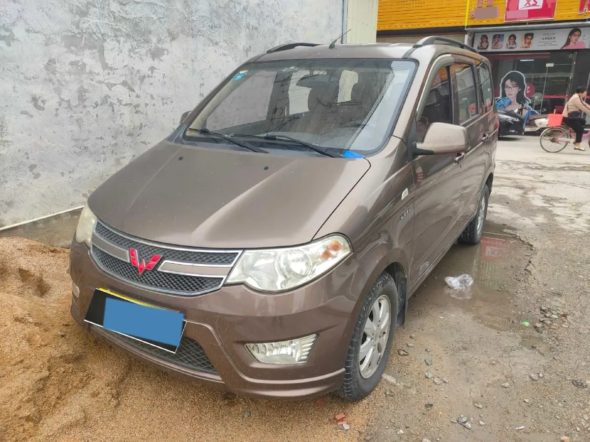 2018 WuLing HongGuang 1.5L 105HP L4 5MT,autocango,china used car exporter,china ev exporter,chinese used car exporter,chinese used ev exporter