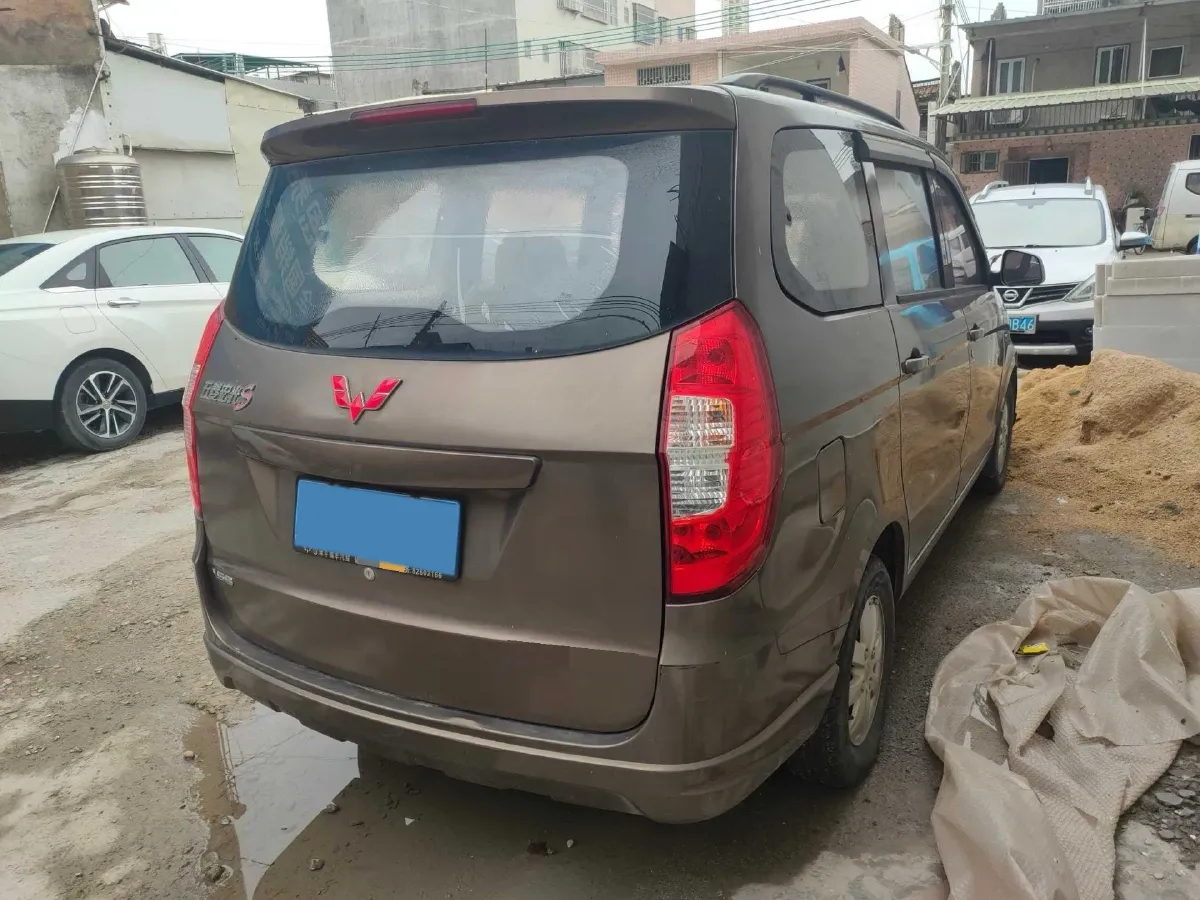 2018 WuLing HongGuang 1.5L 105HP L4 5MT,autocango,china used car exporter,china ev exporter,chinese used car exporter,chinese used ev exporter