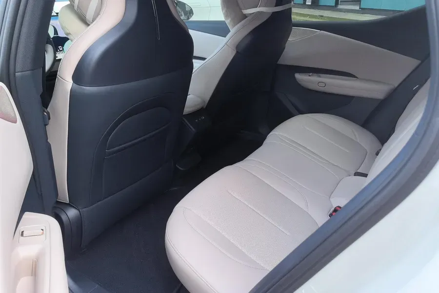 2026 LYNK&CO Z20 BEV,autocango,china used car exporter,china ev exporter,chinese used car exporter,chinese used ev exporter