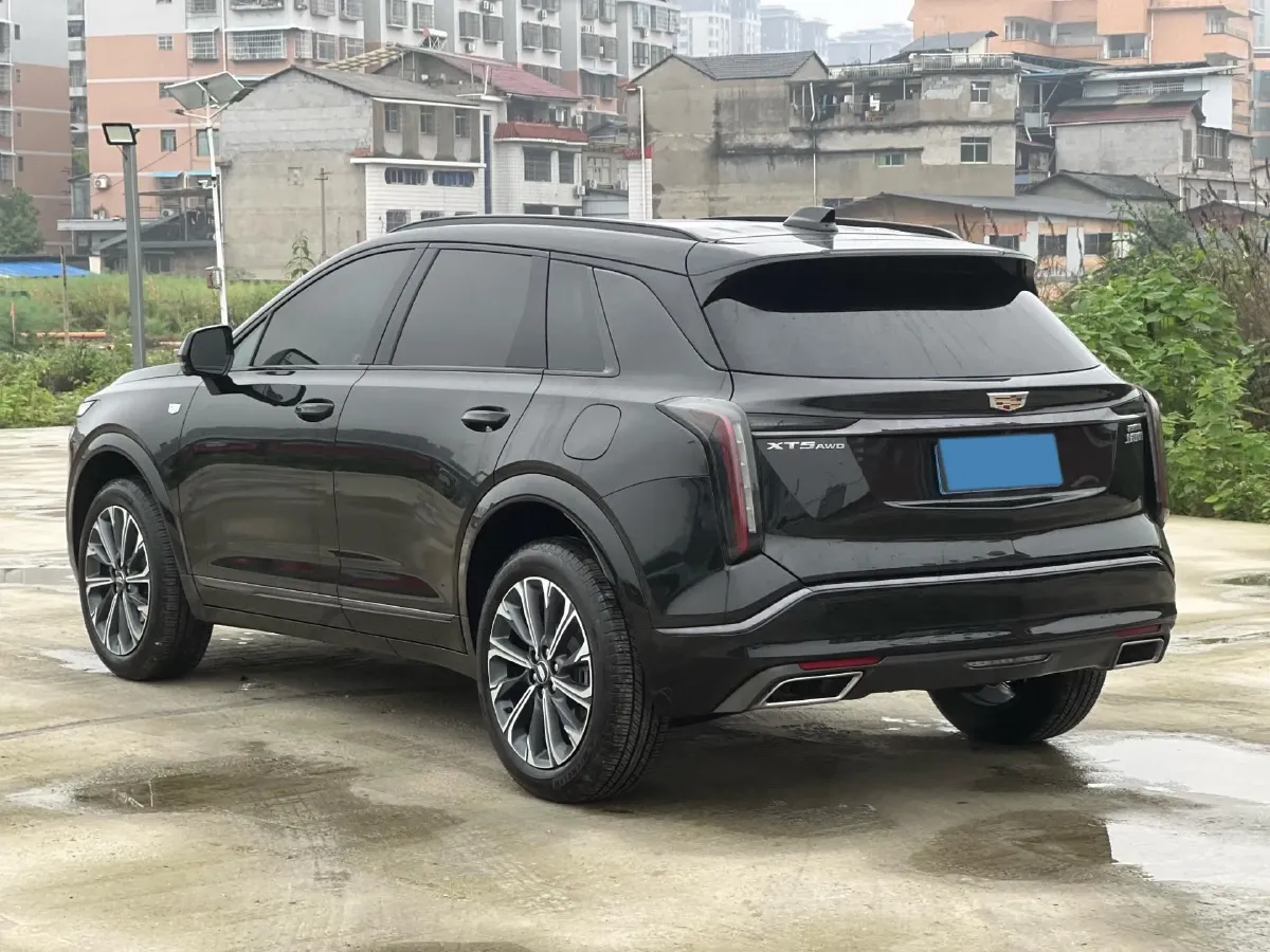 2025 Cadillac XT5 2.0T 237HP L4 9AT,autocango,china used car exporter,china ev exporter,chinese used car exporter,chinese used ev exporter