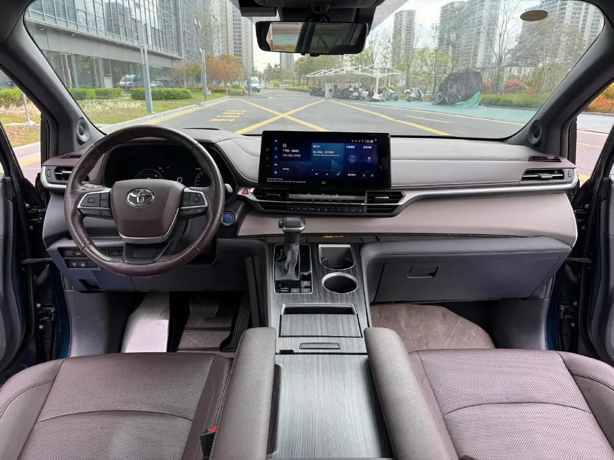 2023 Toyota Granvia 2.5L 189HP L4 E-CVT Hybrid,autocango,china used car exporter,china ev exporter,chinese used car exporter,chinese used ev exporter