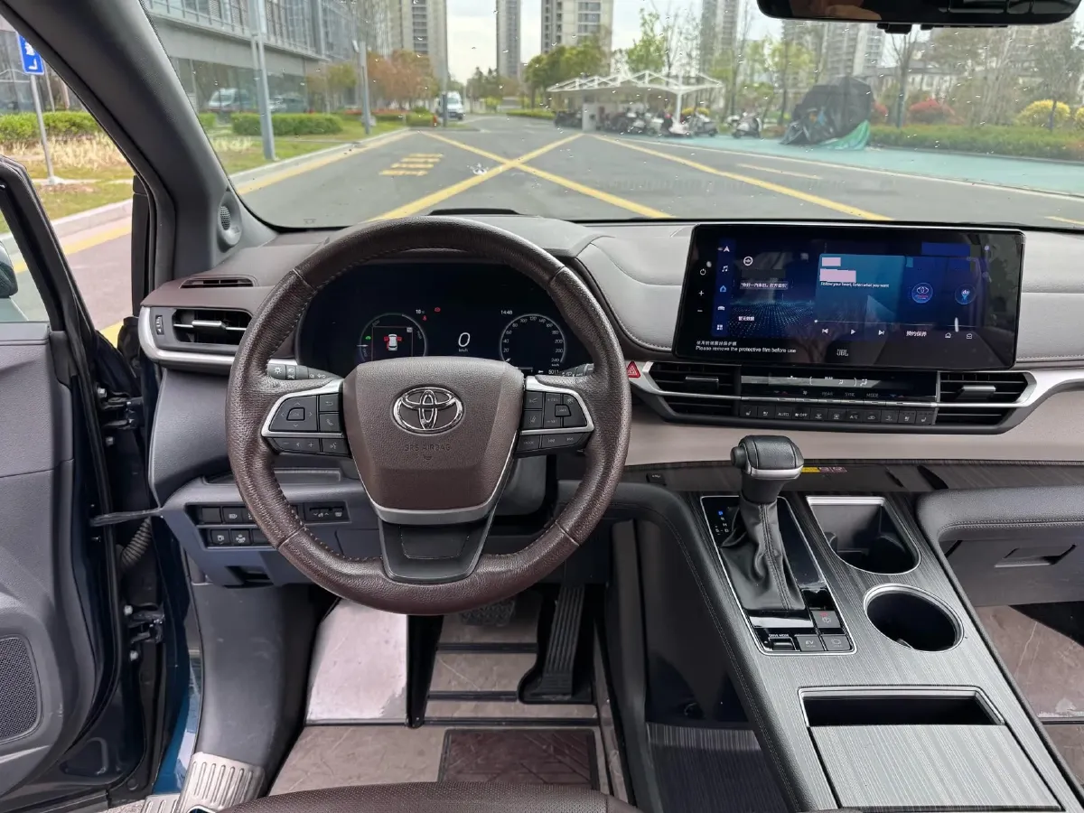 2023 Toyota Granvia 2.5L 189HP L4 E-CVT Hybrid,autocango,china used car exporter,china ev exporter,chinese used car exporter,chinese used ev exporter