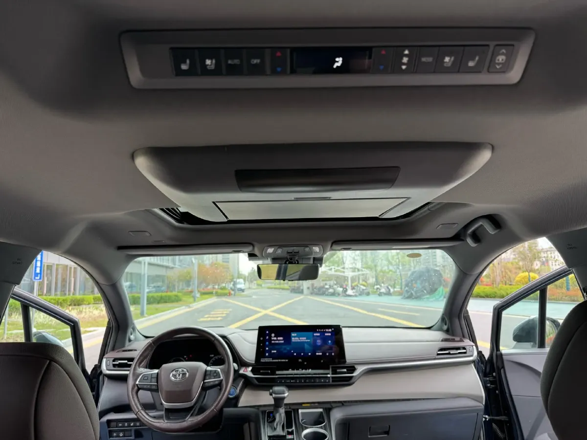 2023 Toyota Granvia 2.5L 189HP L4 E-CVT Hybrid,autocango,china used car exporter,china ev exporter,chinese used car exporter,chinese used ev exporter