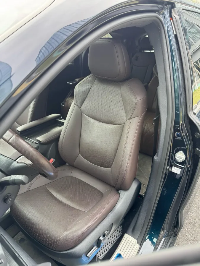 2023 Toyota Granvia 2.5L 189HP L4 E-CVT Hybrid,autocango,china used car exporter,china ev exporter,chinese used car exporter,chinese used ev exporter