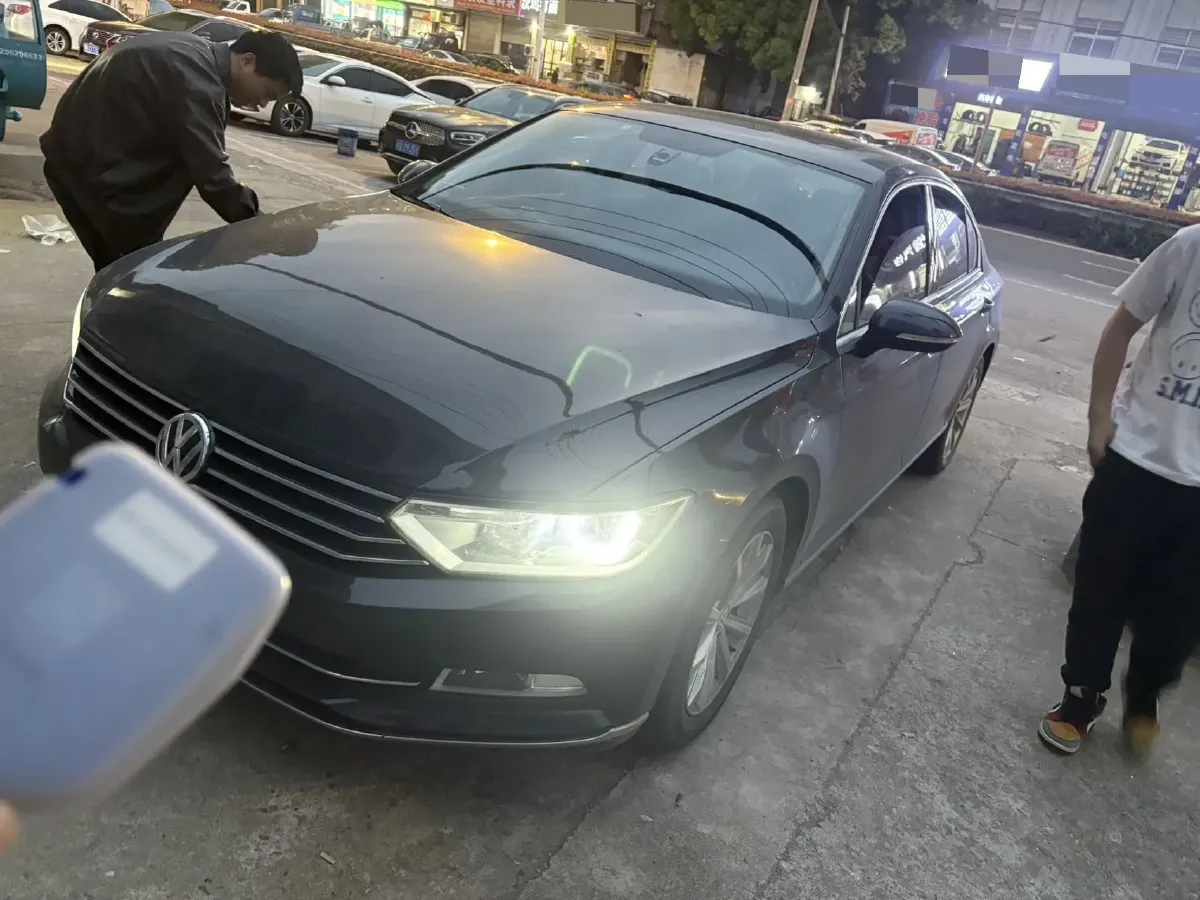 2018 Volkswagen Magotan 1.8T 180HP L4 7DCT,autocango,china used car exporter,china ev exporter,chinese used car exporter,chinese used ev exporter