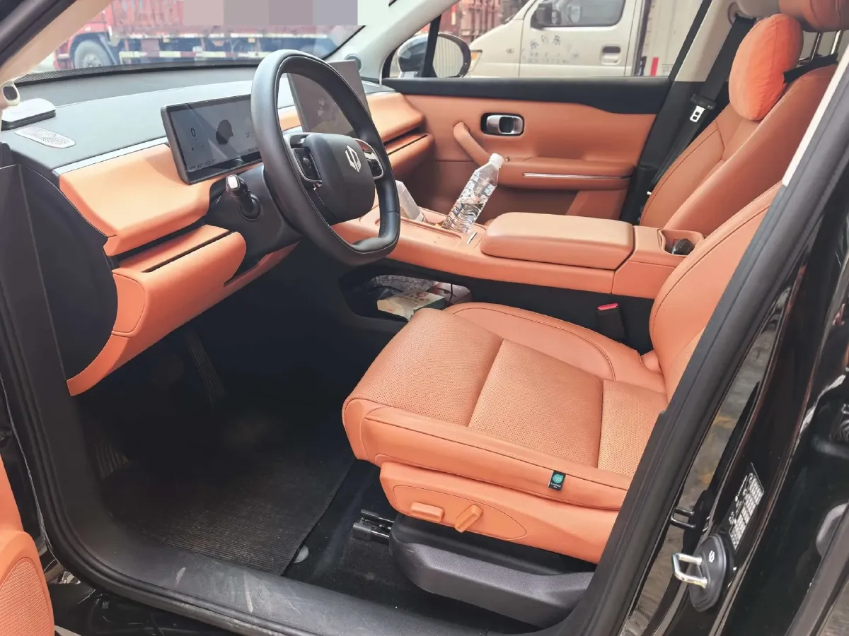 2024 Leapmotor C16 1.5L 95HP L4 REEV 28.4KWH,autocango,china used car exporter,china ev exporter,chinese used car exporter,chinese used ev exporter