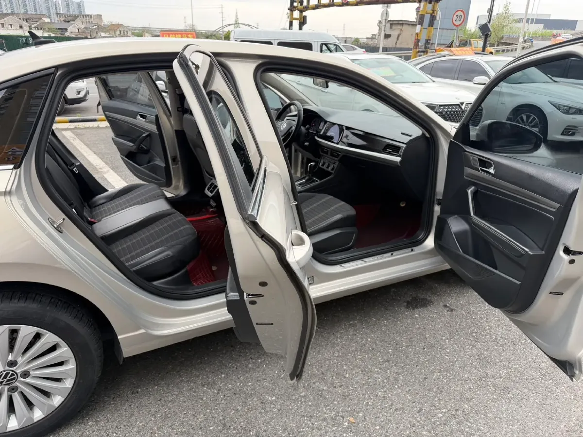 2021 Volkswagen Lavida 1.4T 150HP L4 7DCT,autocango,china used car exporter,china ev exporter,chinese used car exporter,chinese used ev exporter