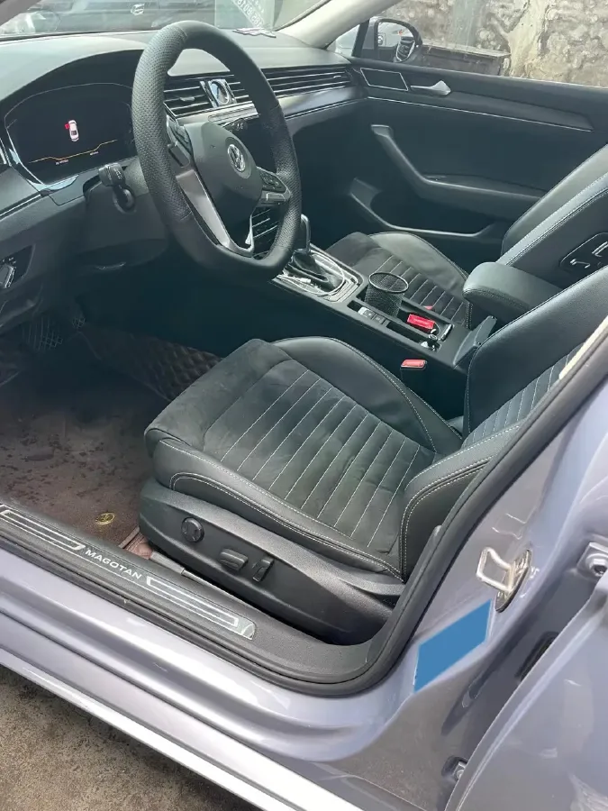 2020 Volkswagen Magotan 2.0T 186HP L4 7DCT,autocango,china used car exporter,china ev exporter,chinese used car exporter,chinese used ev exporter