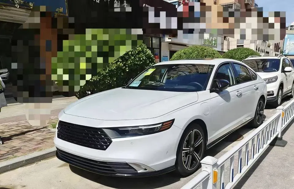 2025 Honda Accord 2.0L 148HP L4 E-CVT PHEV,autocango,china used car exporter,china ev exporter,chinese used car exporter,chinese used ev exporter