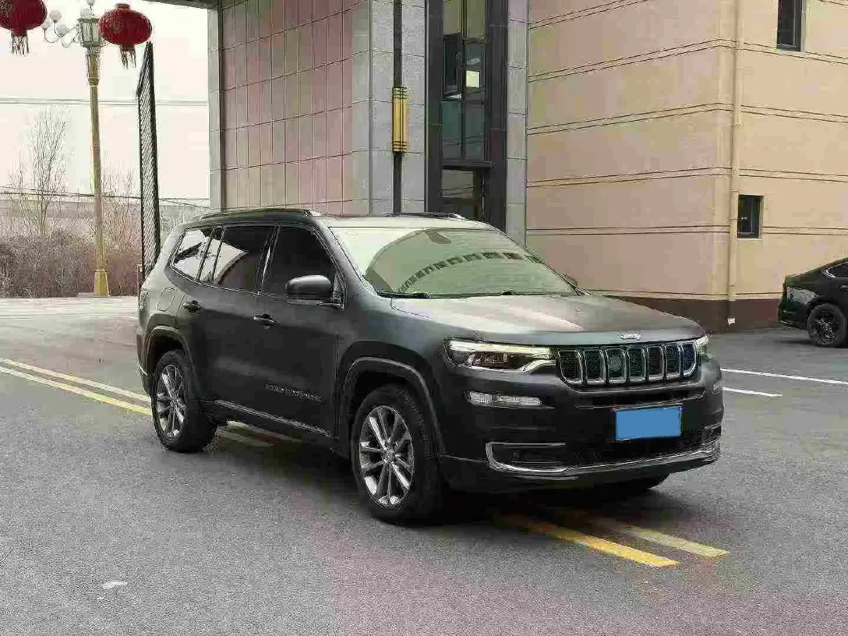 2018 Jeep Grand Commander 2.0T 265HP L4 9AT,autocango,china used car exporter,china ev exporter,chinese used car exporter,chinese used ev exporter