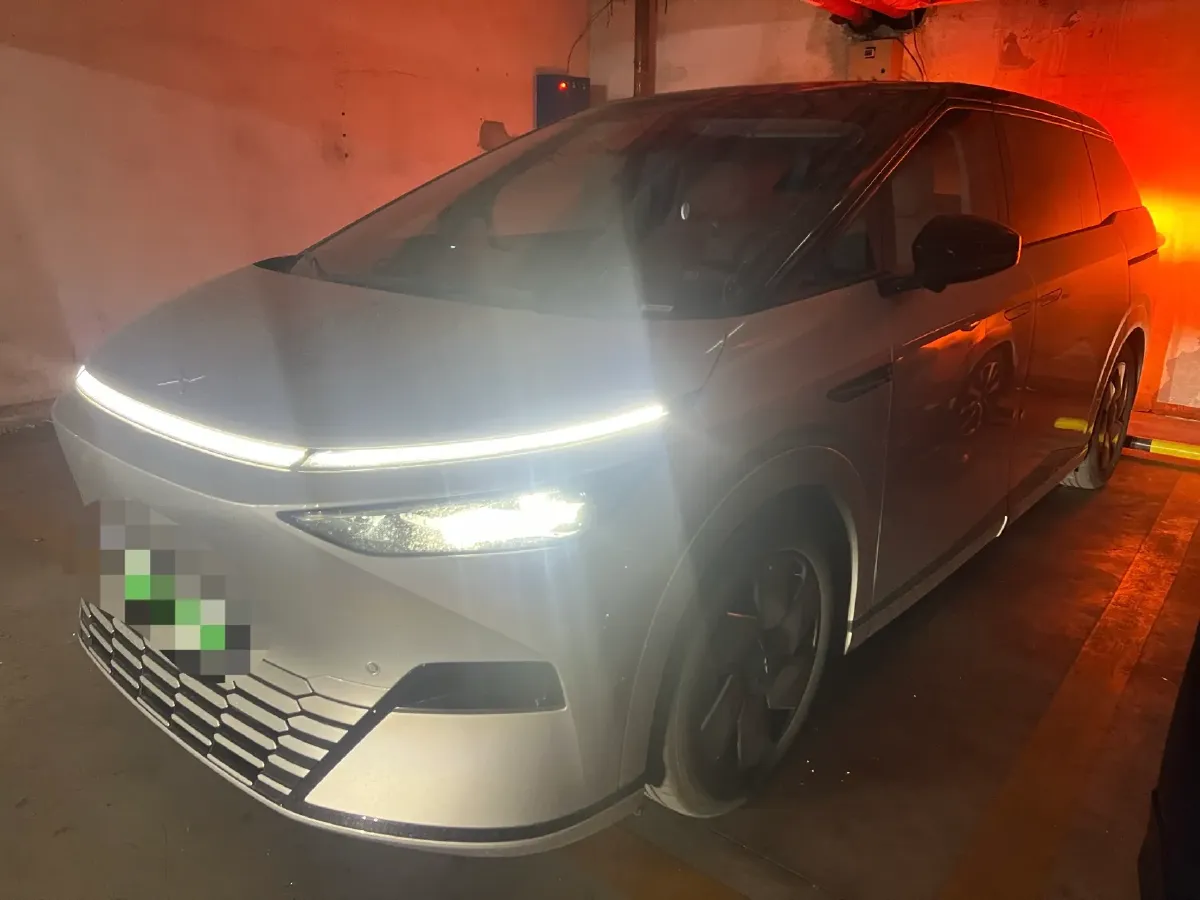 2024 Xpeng X9 BEV 101.5KWH,autocango,china used car exporter,china ev exporter,chinese used car exporter,chinese used ev exporter