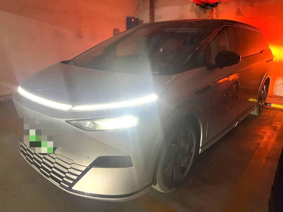 2024 Xpeng X9 BEV 101.5KWH,autocango,china used car exporter,china ev exporter,chinese used car exporter,chinese used ev exporter