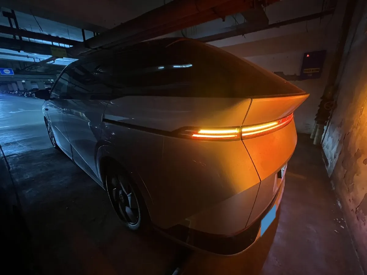 2024 Xpeng X9 BEV 101.5KWH,autocango,china used car exporter,china ev exporter,chinese used car exporter,chinese used ev exporter