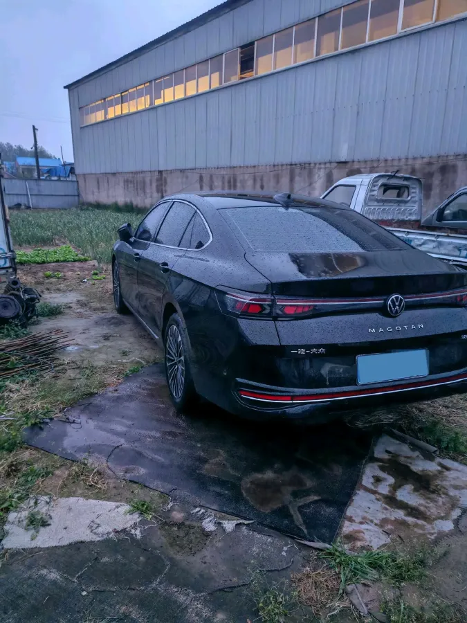 2024 Volkswagen Magotan 2.0T 220HP L4 7DCT,autocango,china used car exporter,china ev exporter,chinese used car exporter,chinese used ev exporter