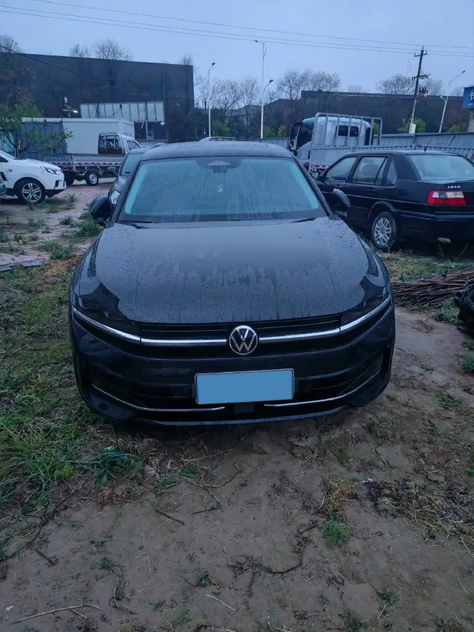 2024 Volkswagen Magotan 2.0T 220HP L4 7DCT,autocango,china used car exporter,china ev exporter,chinese used car exporter,chinese used ev exporter