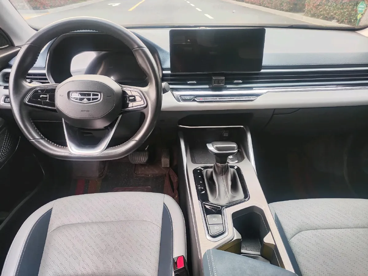 2022 Geely Emgrand 1.5L 114HP L4 CVT,autocango,china used car exporter,china ev exporter,chinese used car exporter,chinese used ev exporter