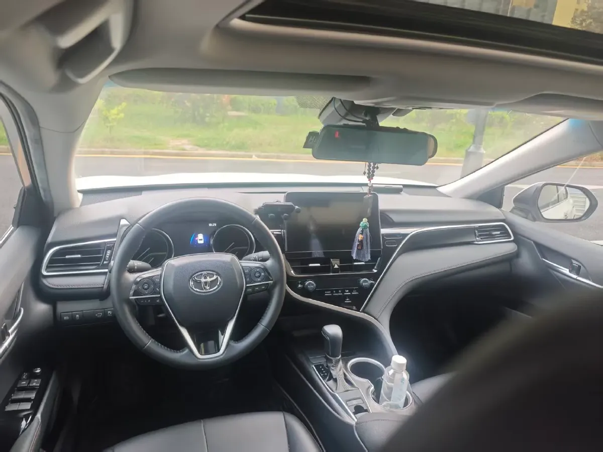 2023 Toyota Camry 2.0L 177HP L4 CVT,autocango,china used car exporter,china ev exporter,chinese used car exporter,chinese used ev exporter