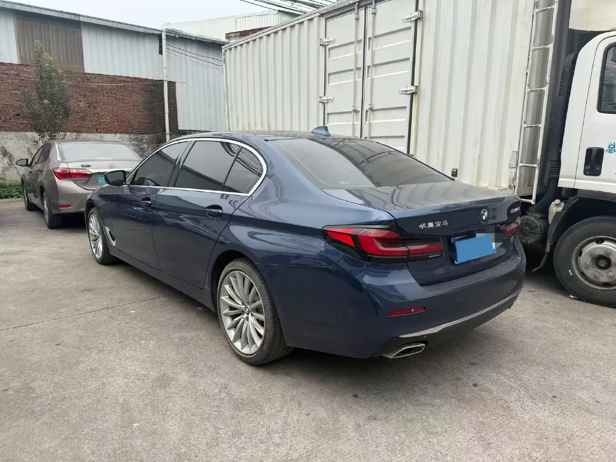 2021 BMW 5 Series 2.0T 252HP L4 8AT,autocango,china used car exporter,china ev exporter,chinese used car exporter,chinese used ev exporter