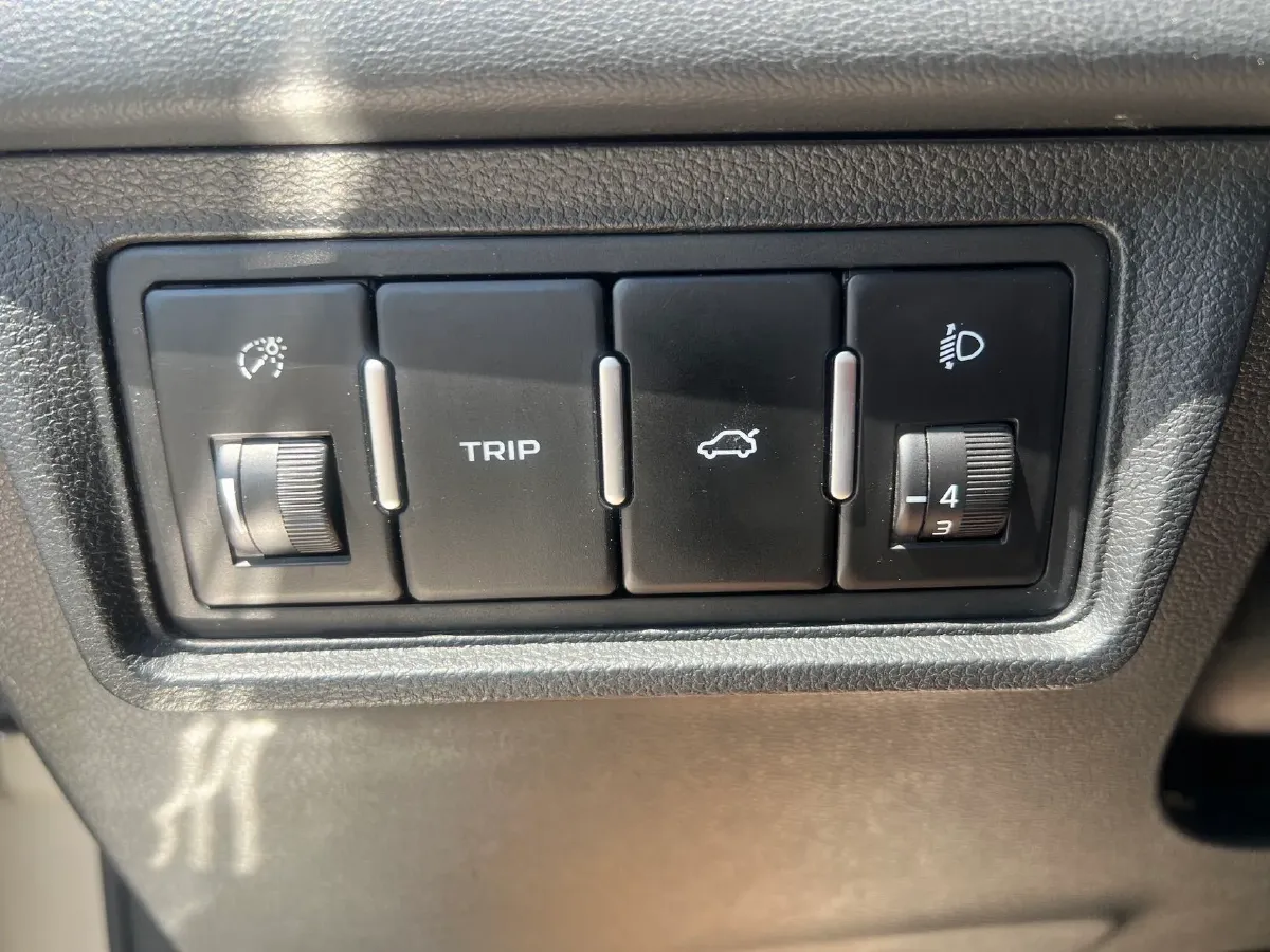 2018 Geely Emgrand 1.5L 109HP L4 CVT,autocango,china used car exporter,china ev exporter,chinese used car exporter,chinese used ev exporter