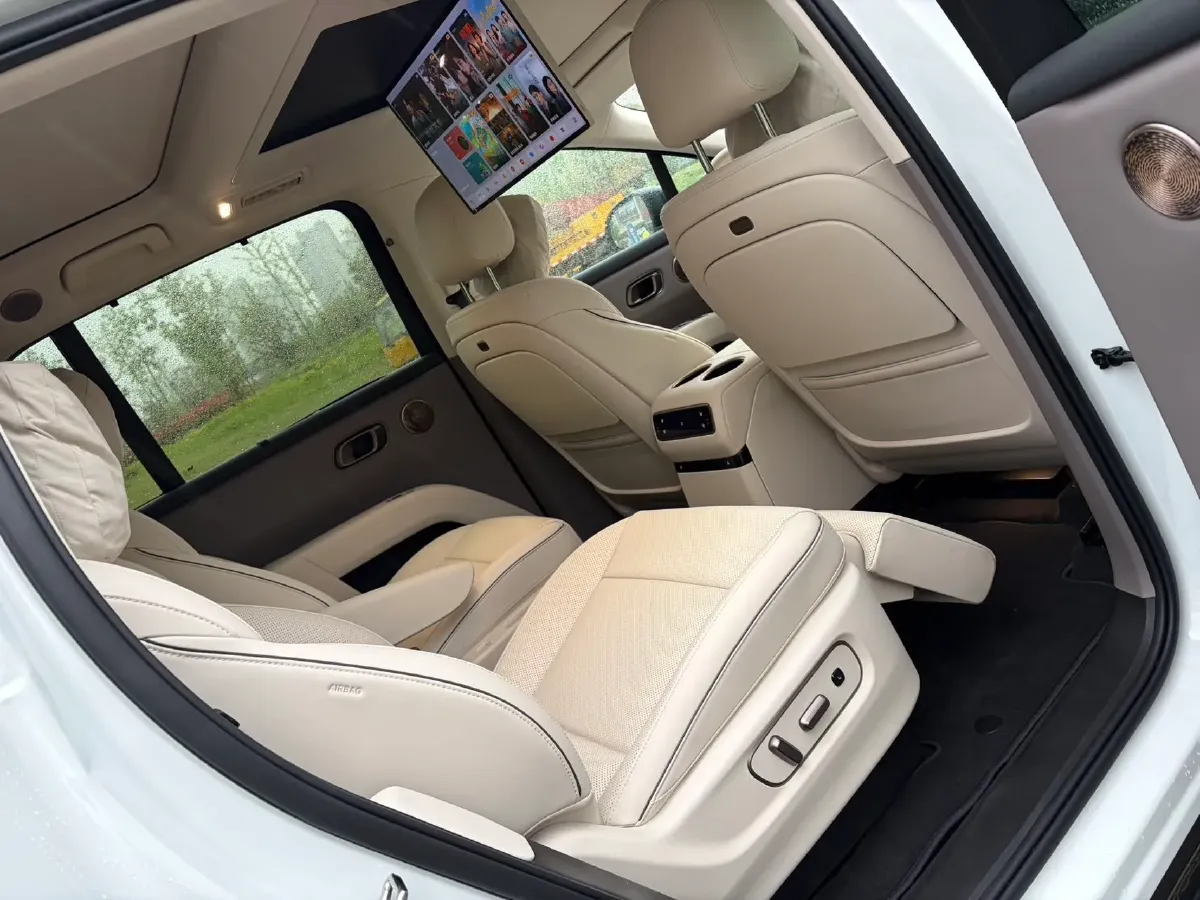 2025 Li i8 BEV,autocango,china used car exporter,china ev exporter,chinese used car exporter,chinese used ev exporter